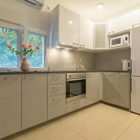 Riviera Apartman