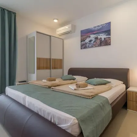 Riviera Apartman